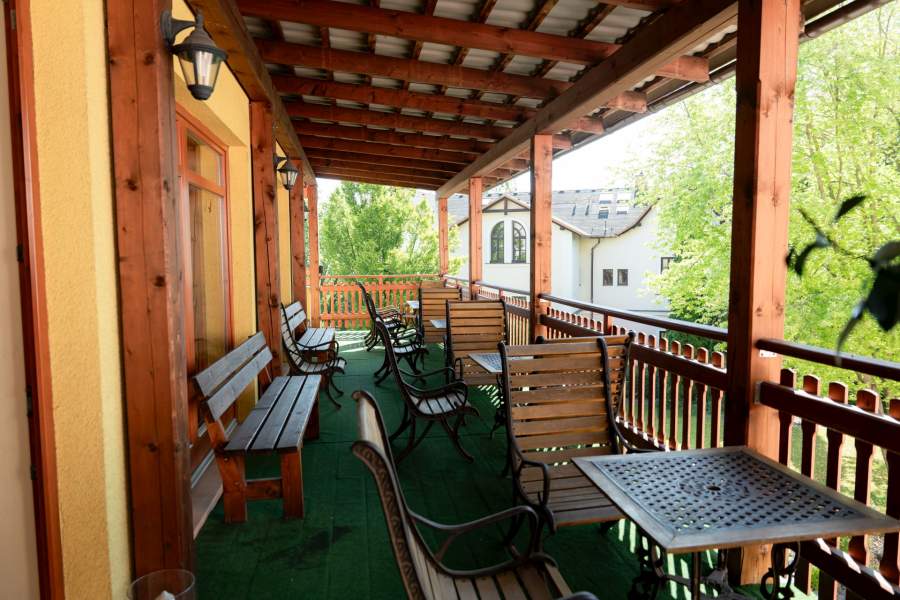 lounge terrace